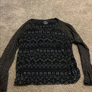 Chic Black and Gray Patterned Long Sleeve Top